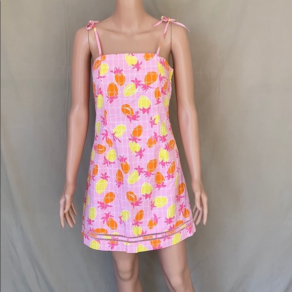 Lilly Pulitzer Dresses & Skirts - EUC! - Lilly Pulitzer Pineapple Print Dress!